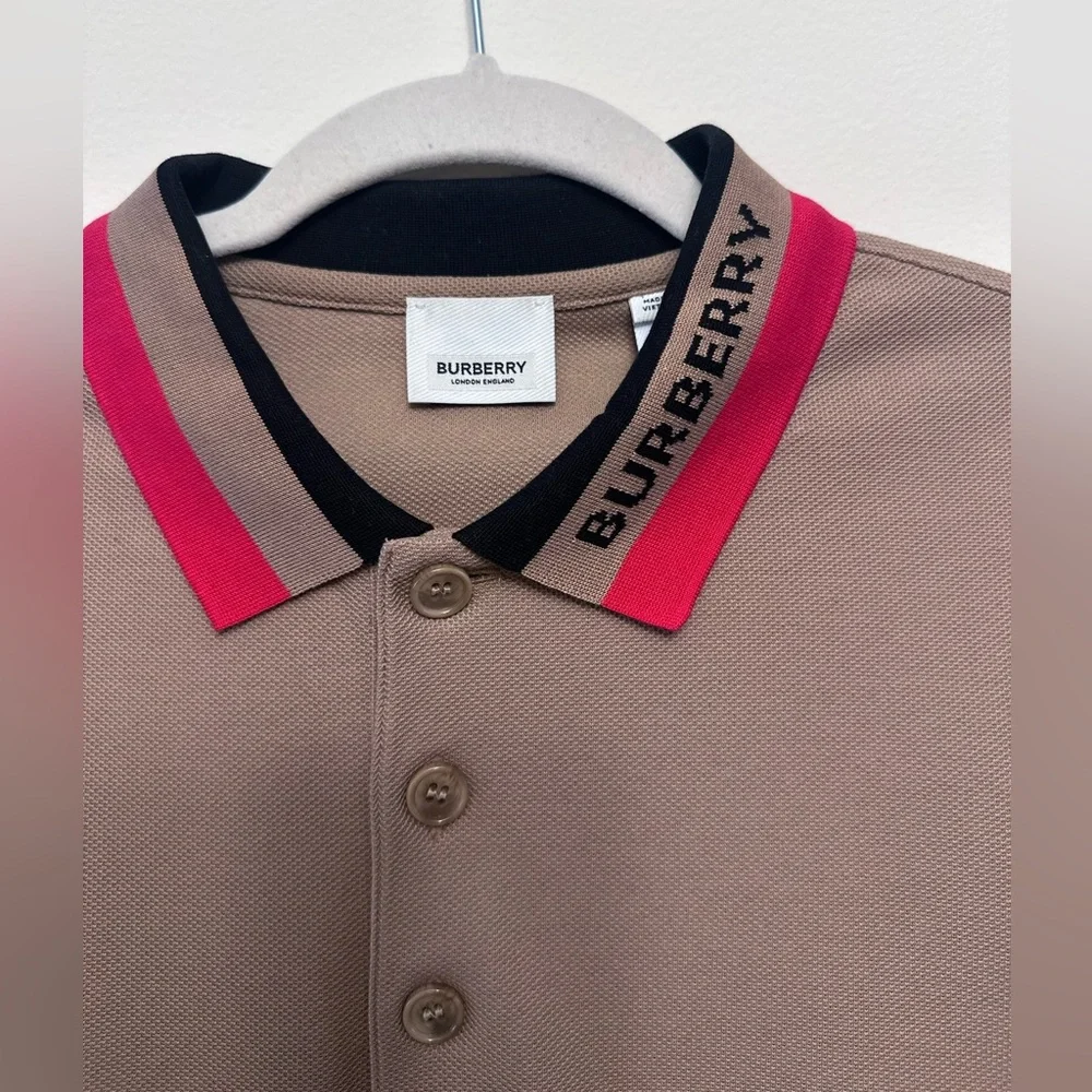 Authentic.Burberry Polo Shirt, for Men Tan and Brown Classic Elegance pre owned - Picture 8 of 10